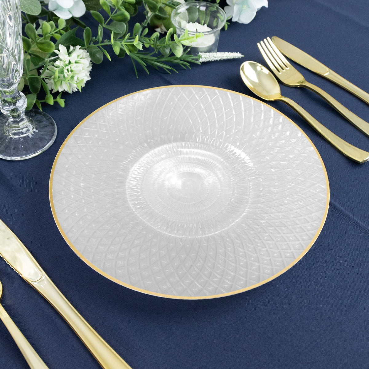20-Pack Round Pearl White Plastic Dinner Plates – 10" Radial Diamond-Cut Pattern Gold Rim Party Plates, Durable Disposable Tableware