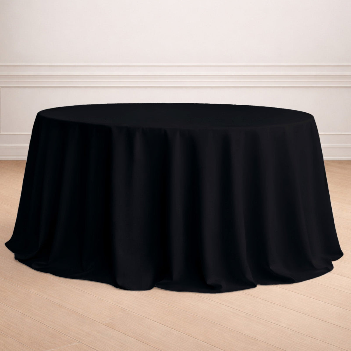 Polyester 132" Round Tablecloth Black - Seamless Chic Design for Grand Celebrations